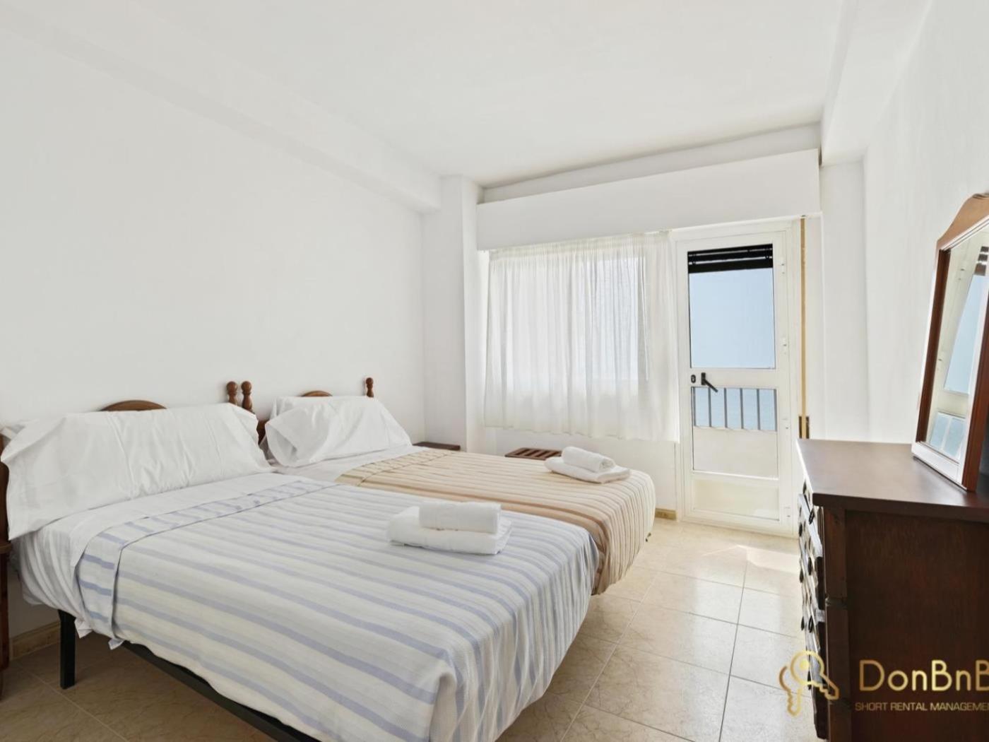 Apartamento Con Piscina En La Primera Linea De Playa De 丰希罗拉 客房 照片