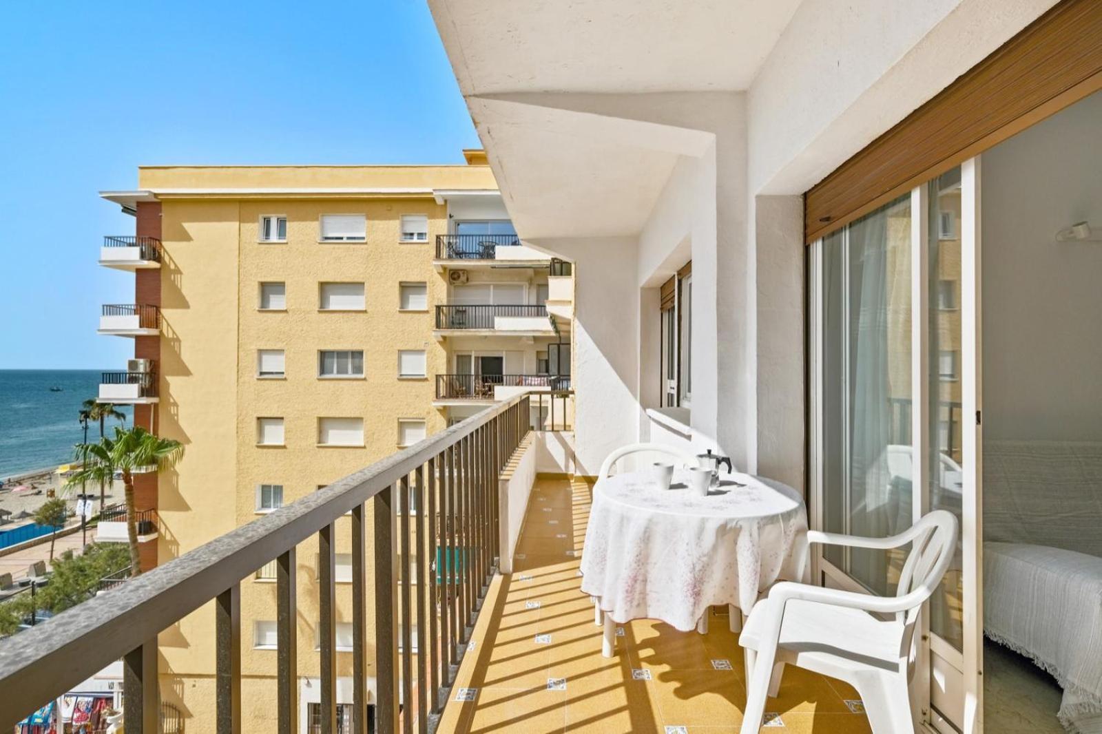 Apartamento Con Piscina En La Primera Linea De Playa De 丰希罗拉 外观 照片