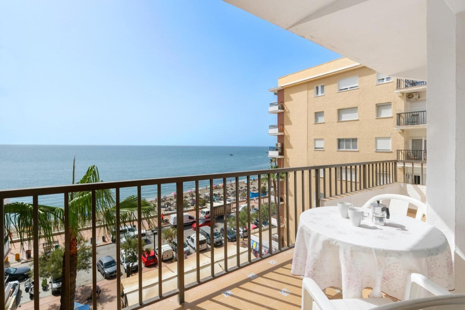 Apartamento Con Piscina En La Primera Linea De Playa De 丰希罗拉 外观 照片