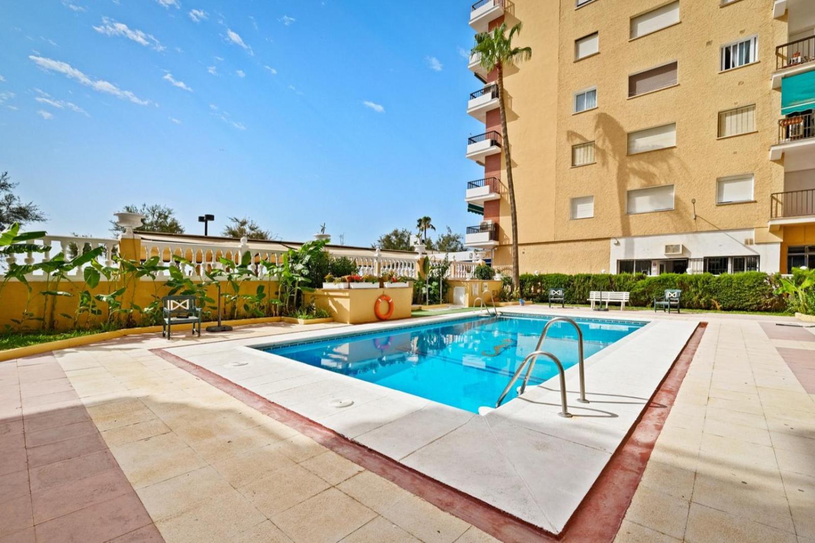 Apartamento Con Piscina En La Primera Linea De Playa De 丰希罗拉 外观 照片