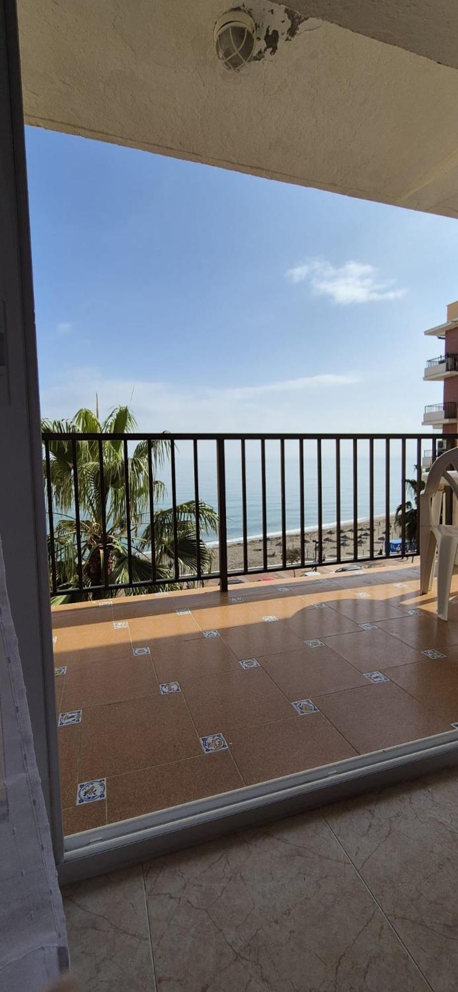 Apartamento Con Piscina En La Primera Linea De Playa De 丰希罗拉 外观 照片