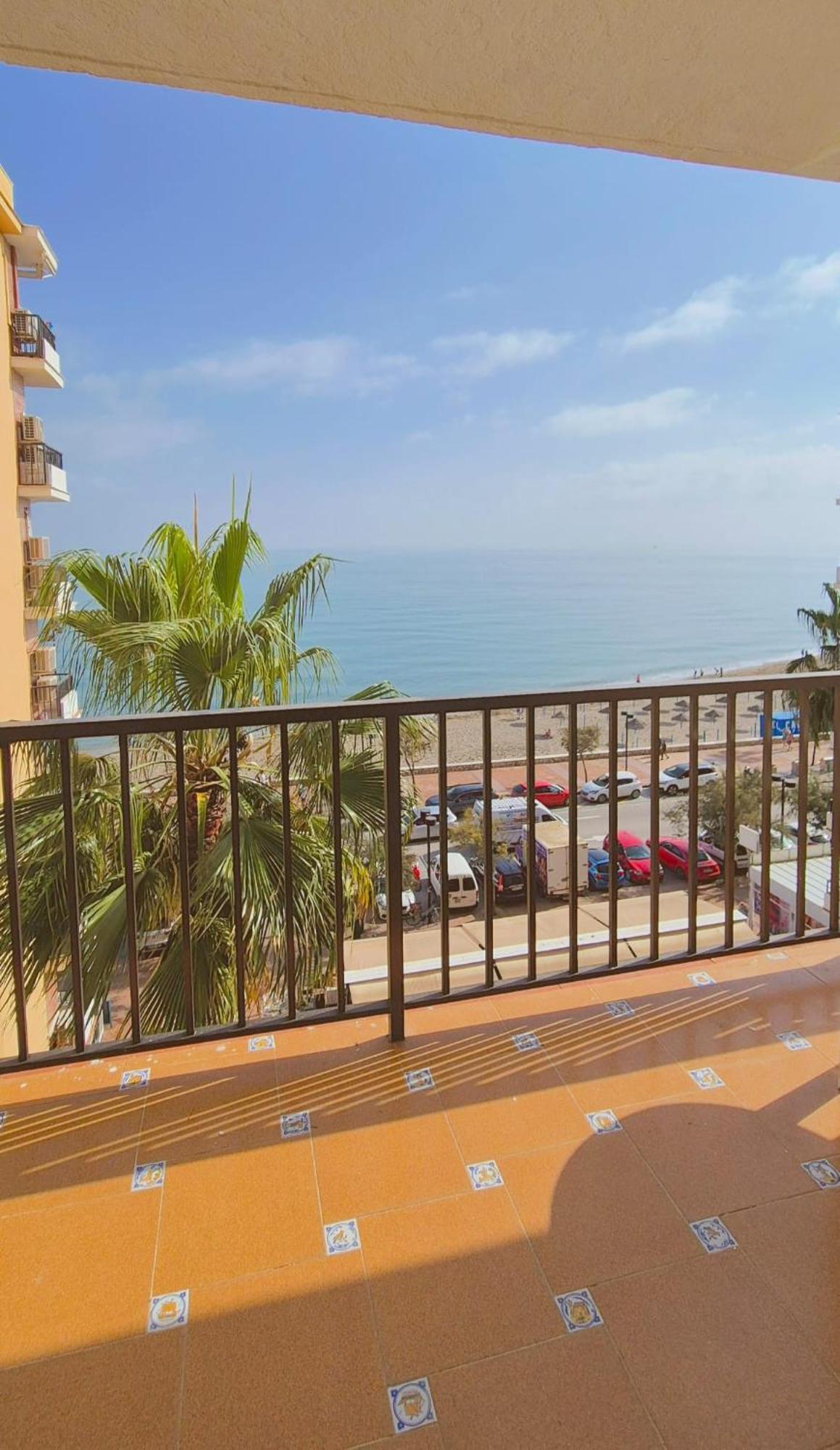 Apartamento Con Piscina En La Primera Linea De Playa De 丰希罗拉 外观 照片